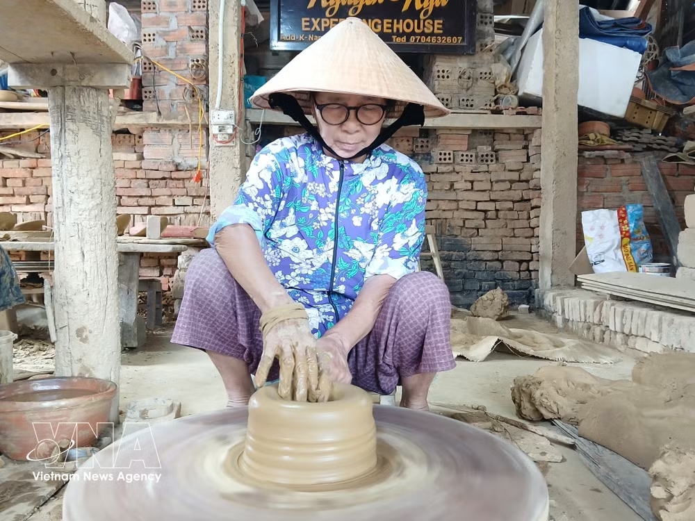 vnanet-thanh-ha-pottery-village.jpg