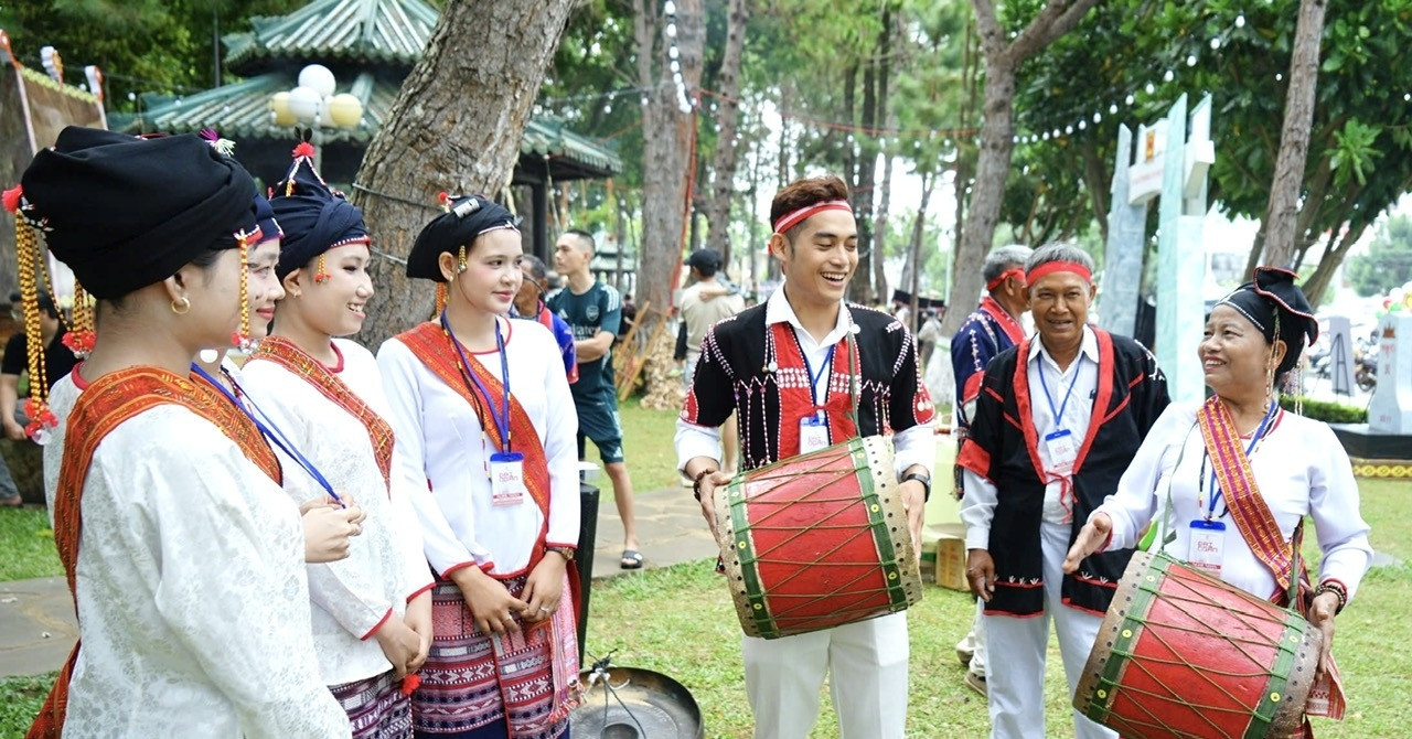 The woman who broke a centuries-old drumming tradition in Vietnam