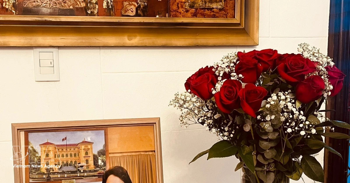 VN Embassy holds memorial ceremony for Argentine friend Poldi Sosa Schmidt