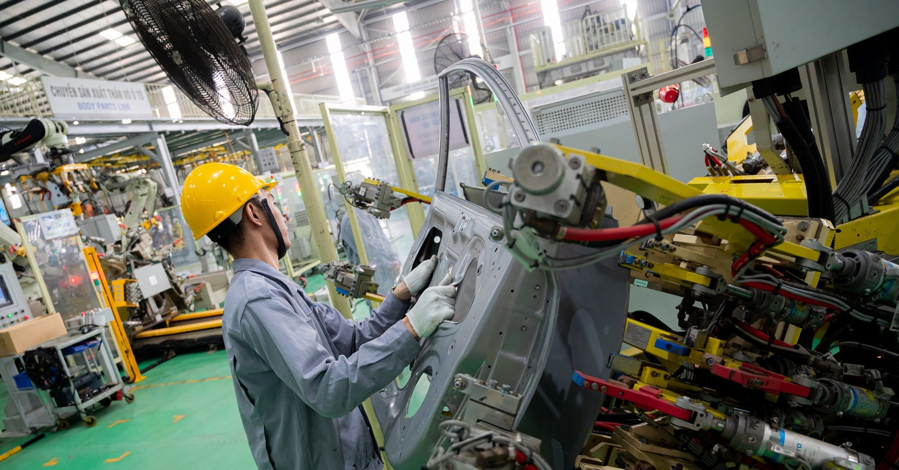 Businesses identify labor shortages and policy bottlenecks as key hurdles