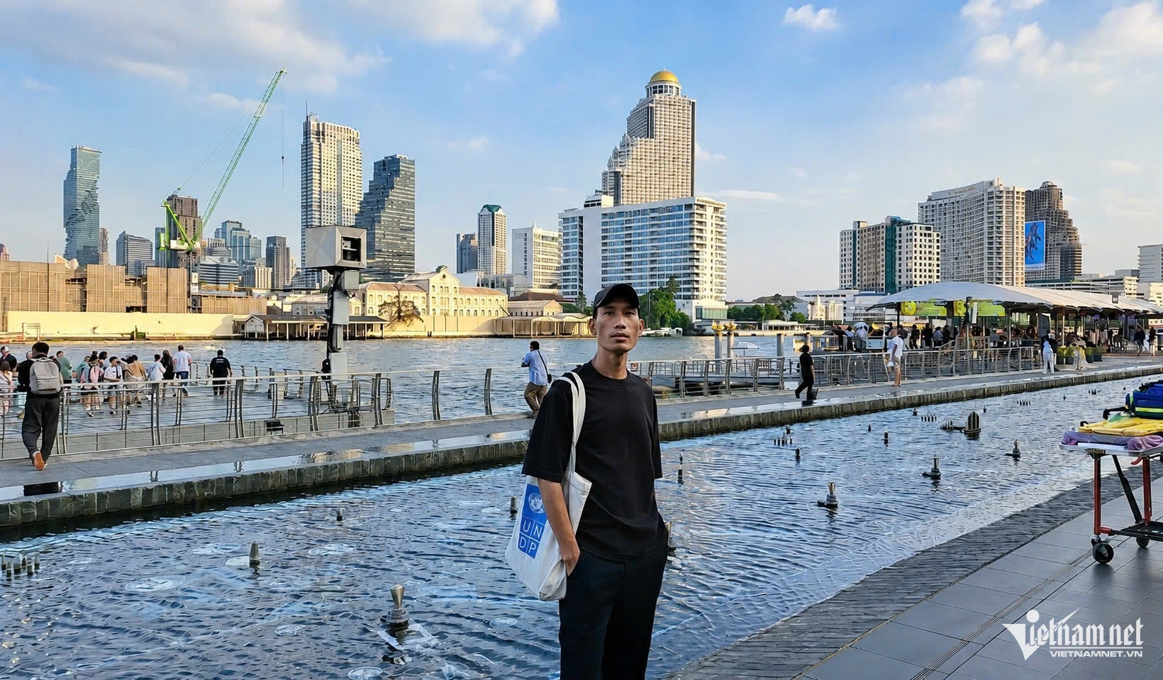 chang trai Ede.jpg