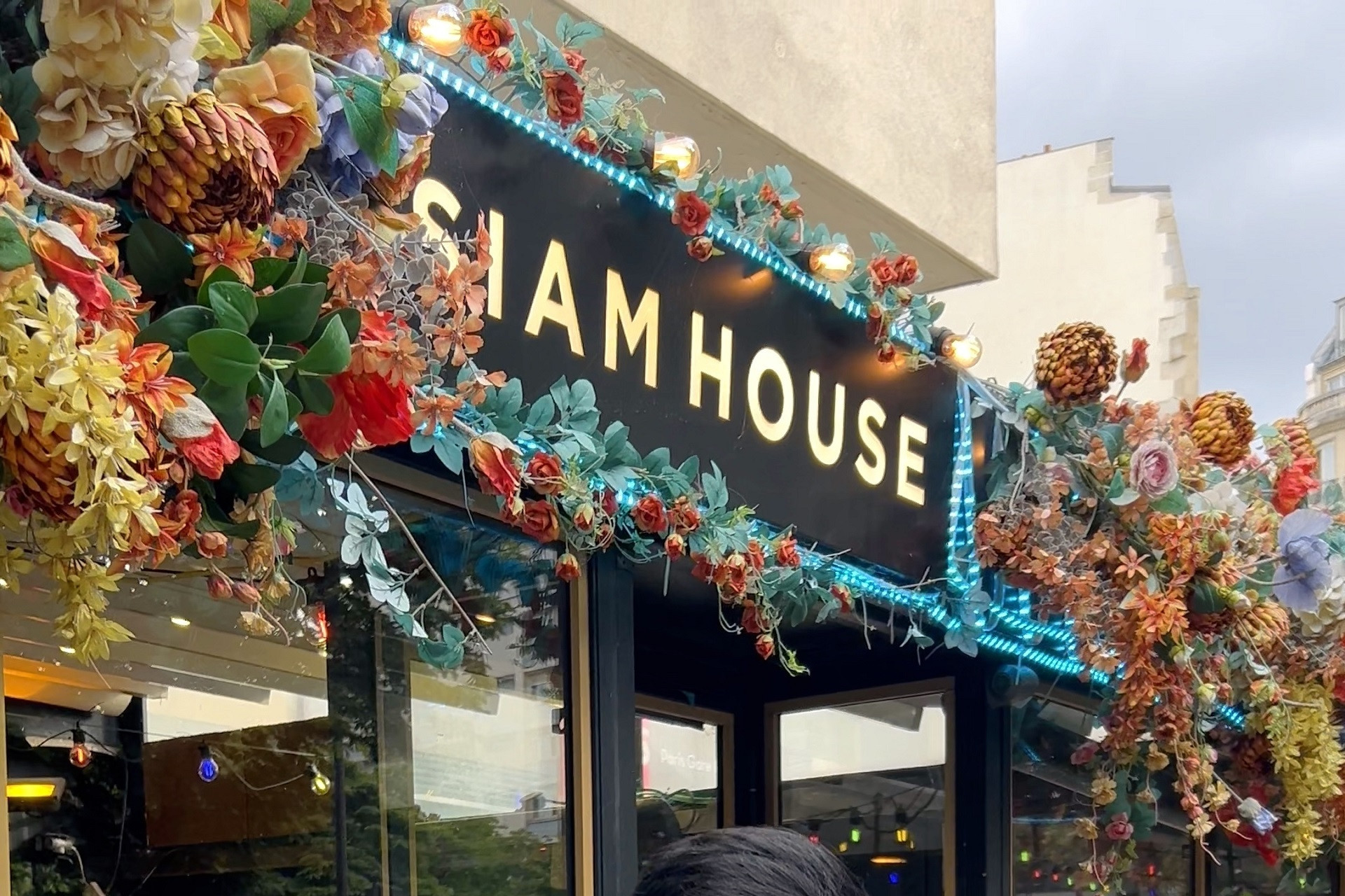 Paris eatery draws crowds with Vietnamese grilled fish, tofu with shrimp paste