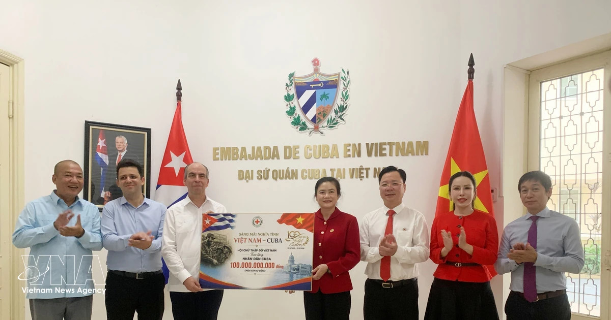 Vietnam Red Cross Society provides 100 billion VND in aid to Cuban people