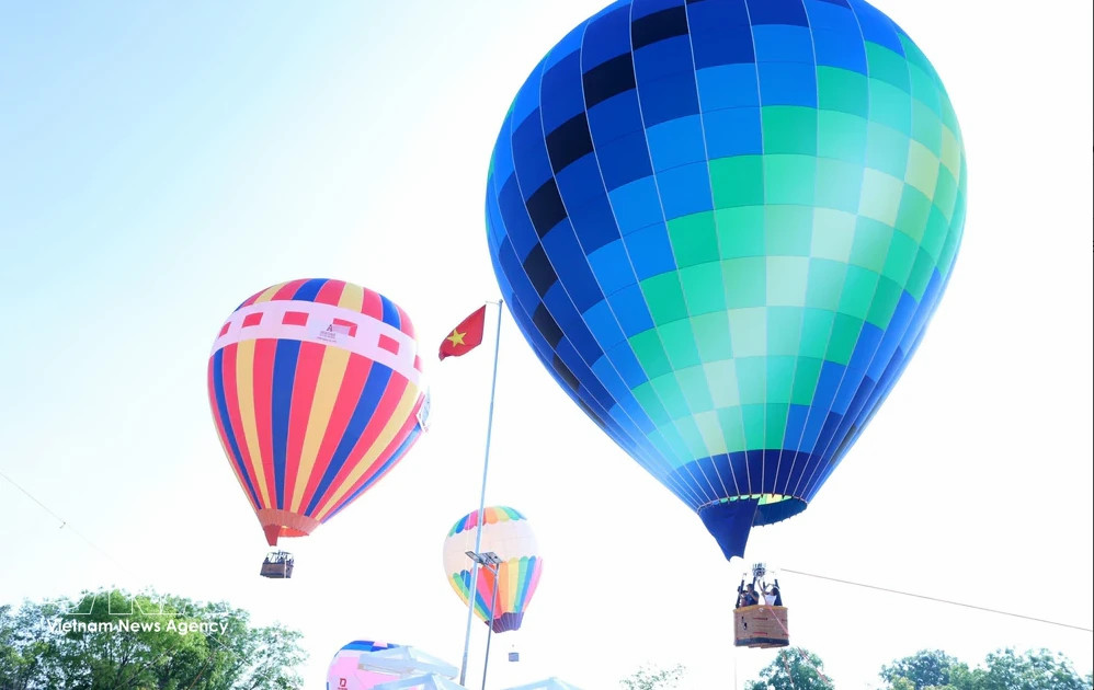 Balloon shows, cultural events to highlight 2026 folk song and dance festival