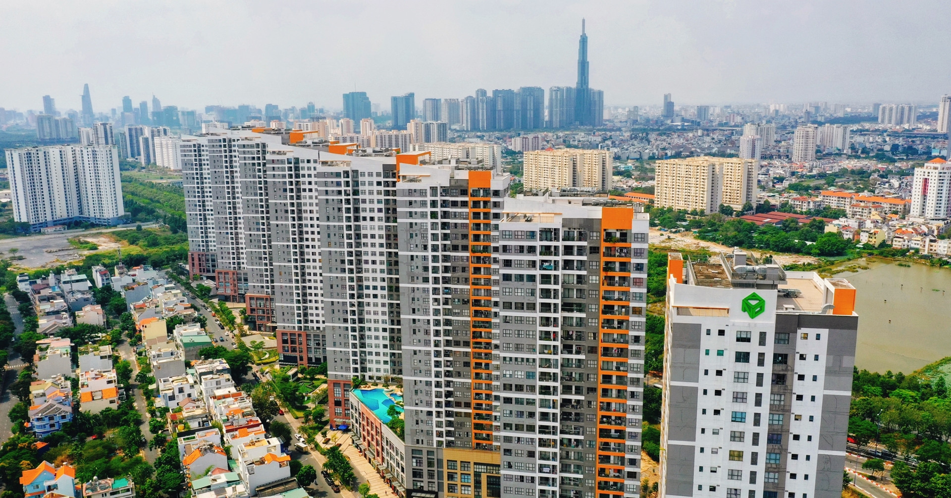 Thousands of HCM City tax debtors no longer found at registered addresses