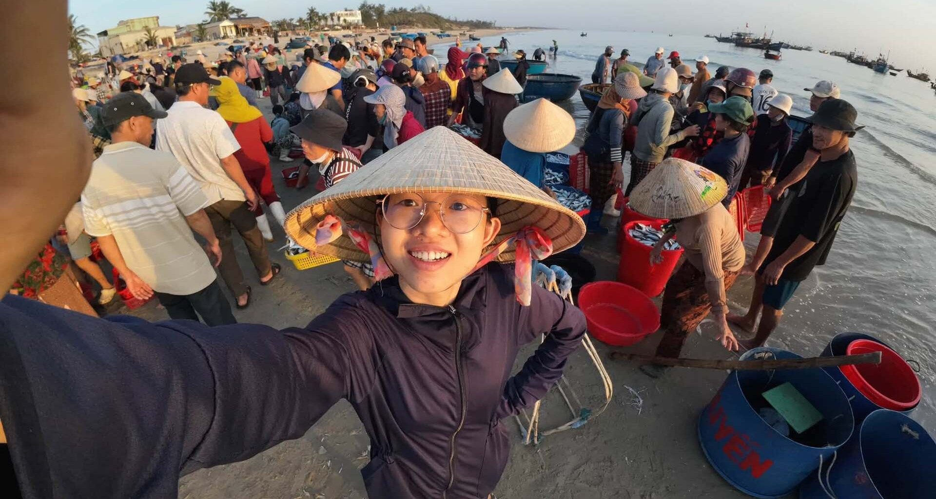 23-year-old leaves city life to tell untold stories of a Da Nang fishing village