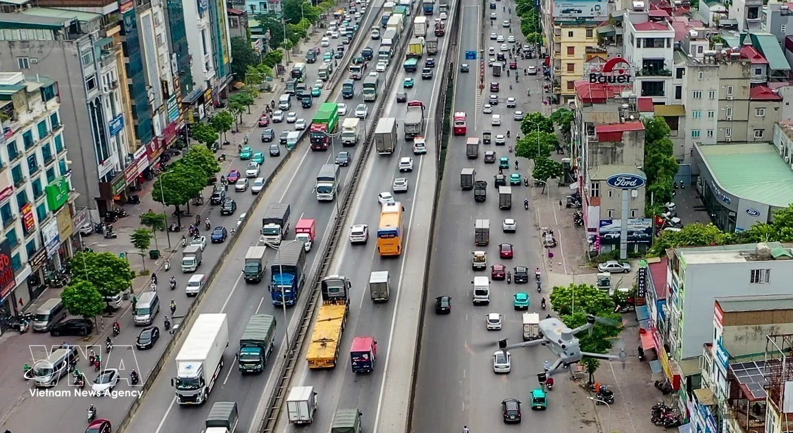 UAVs help detect violations, ease traffic bottlenecks in Hanoi