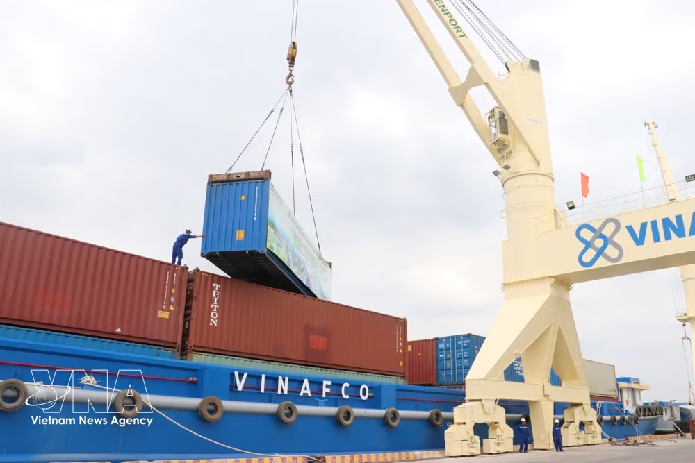 vnanet-potal-tay-ninh-khai-thac-loi-the-duong-thuy-noi-dia-mo-hanh-lang-xanh-cho-logistics-8720788.jpg