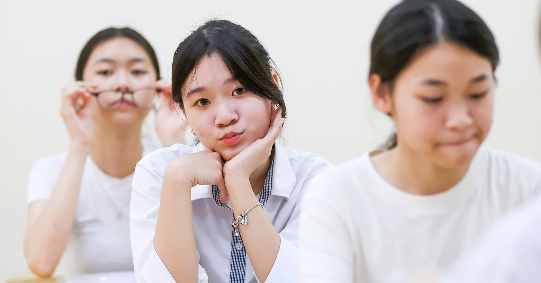 Vietnam weighs two-subject exam for public high school admission