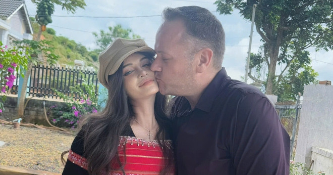 Love at first sight leads Australian man to become son-in-law in Vietnam