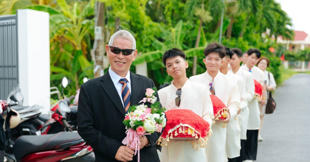 Silver-haired grooms celebrate a new chapter of love in Vietnam