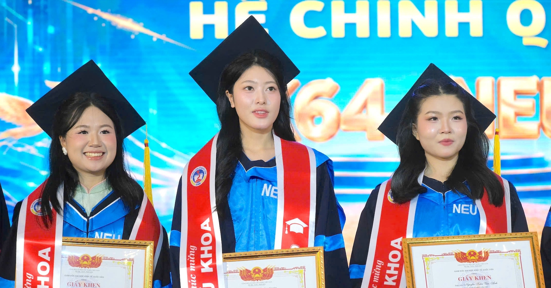 Vietnam university sees record 17 graduates with perfect GPAs