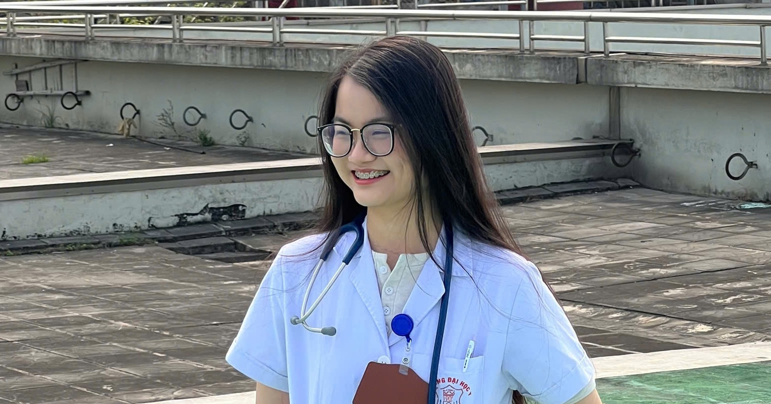 Vietnamese student goes from last-in score to top medical graduate
