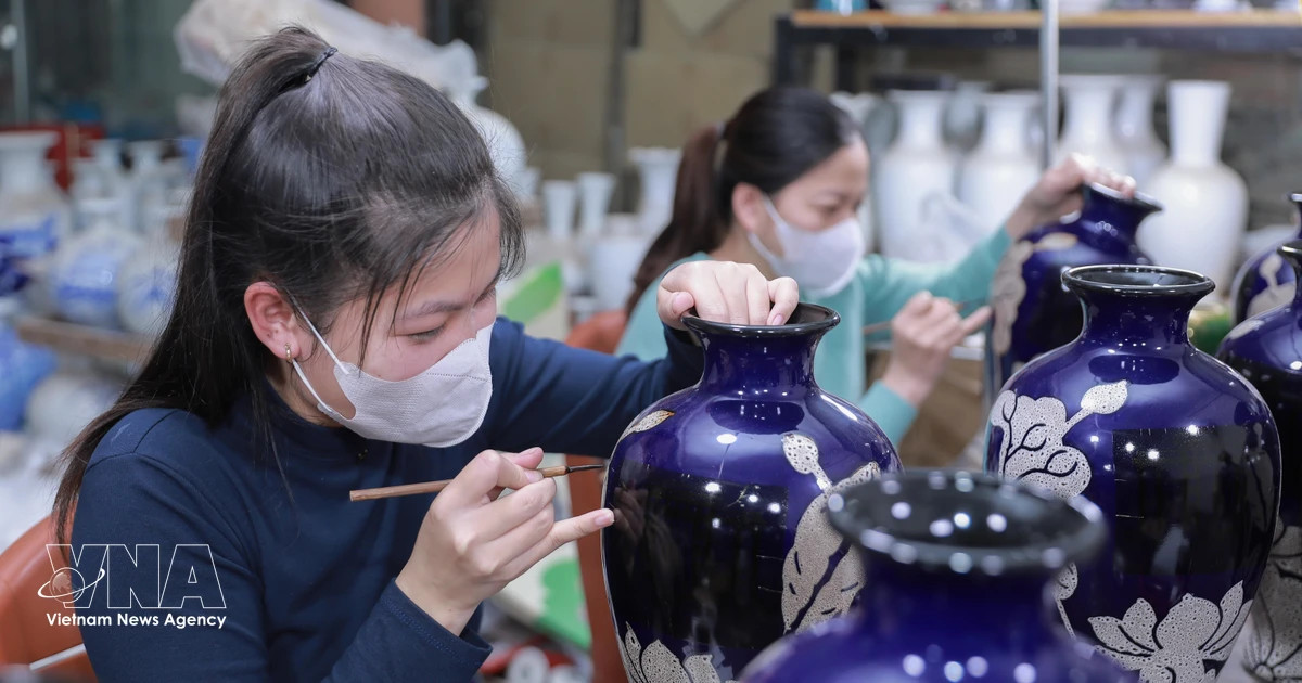 Hanoi promotes craft village tourism as a driver of growth