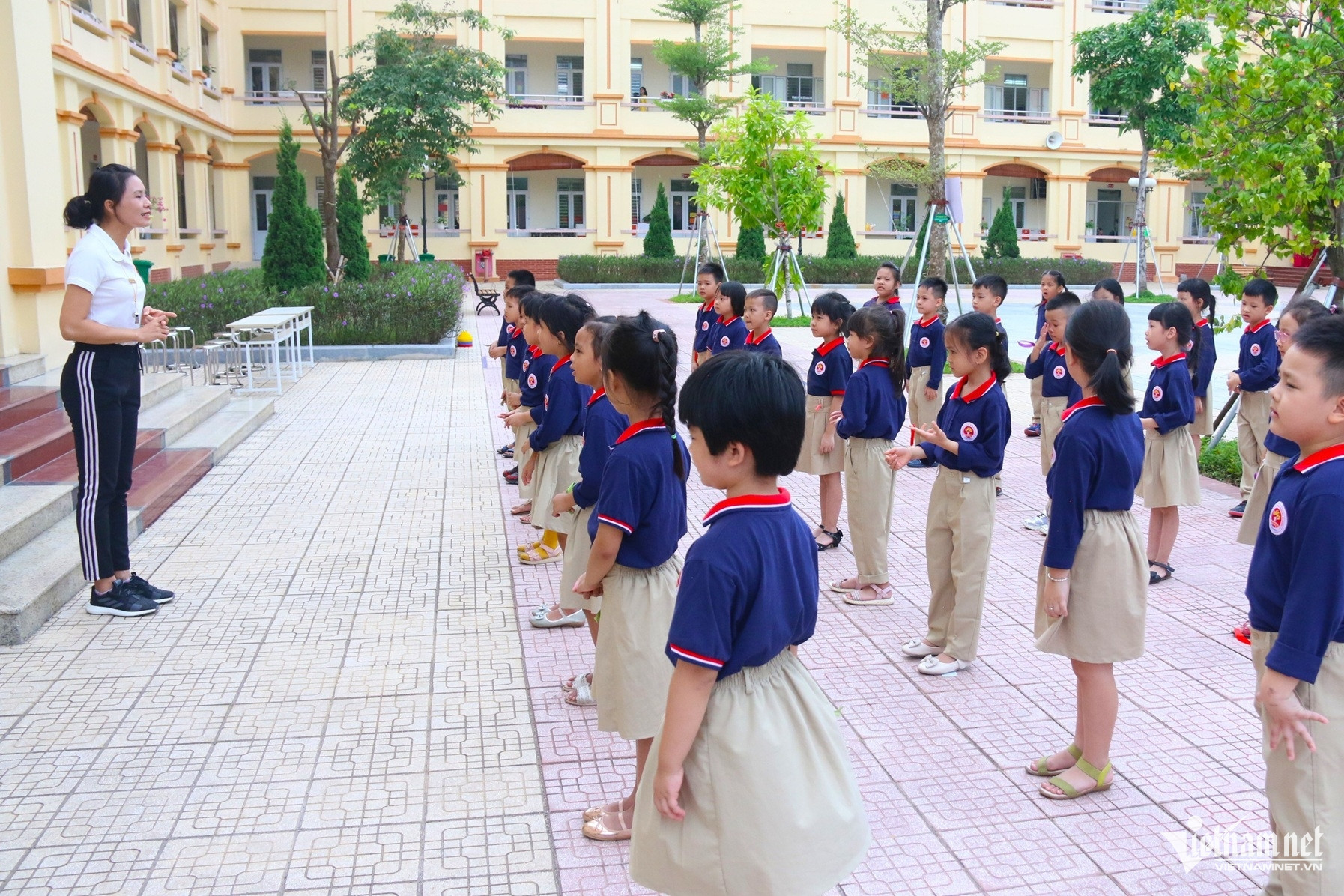 sap nhap truong.jpg