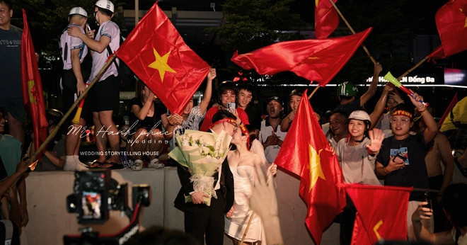 Couple turns Vietnam’s ASEAN Cup triumph into unforgettable wedding shoot