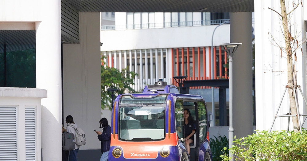 Hanoi to trial self-driving buses, robotaxis and delivery robots