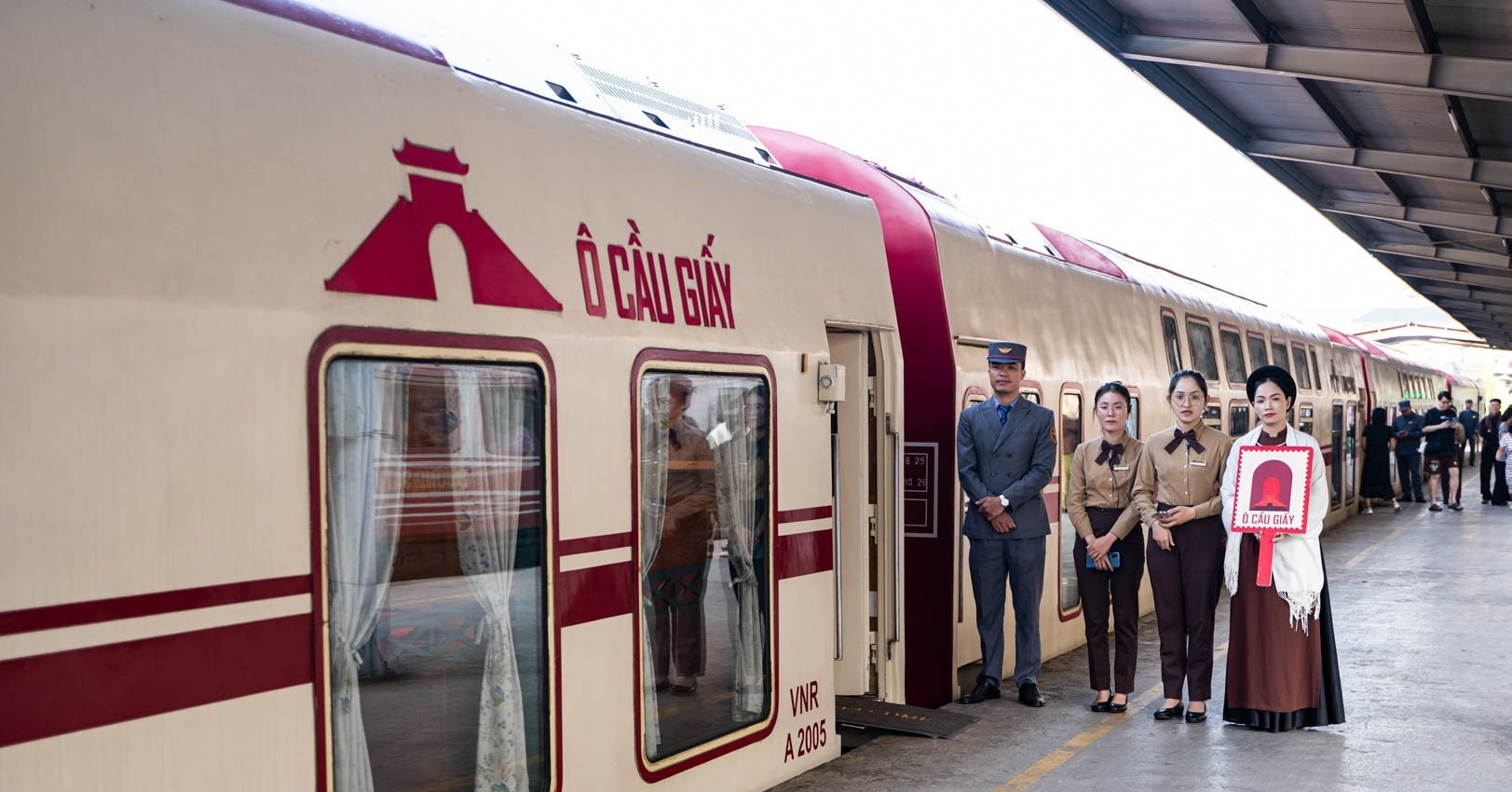 A Hanoi train journey through memories of independence