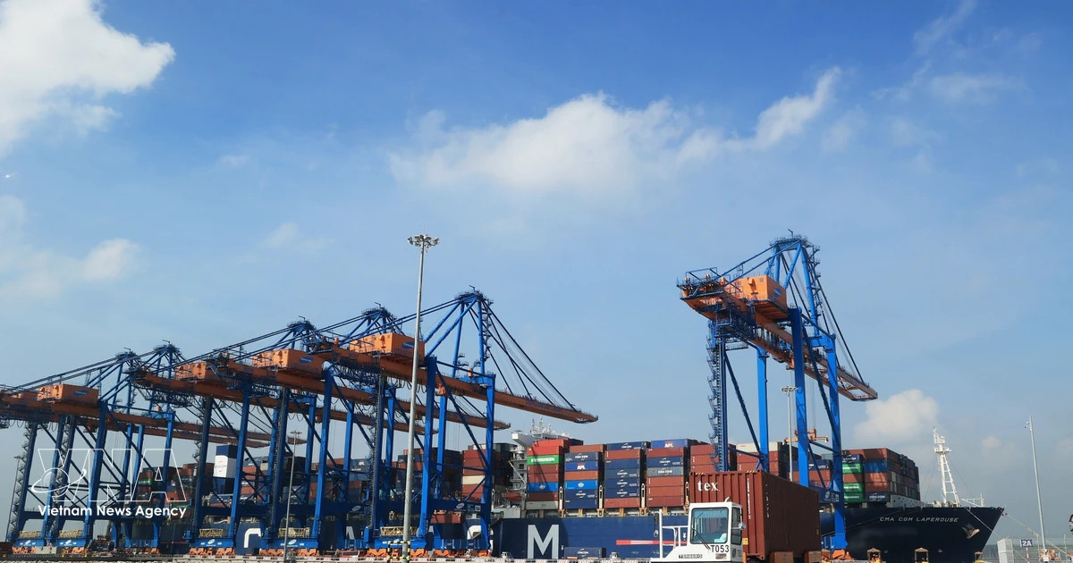 Impressive growth poses macroeconomic balancing challenge: experts