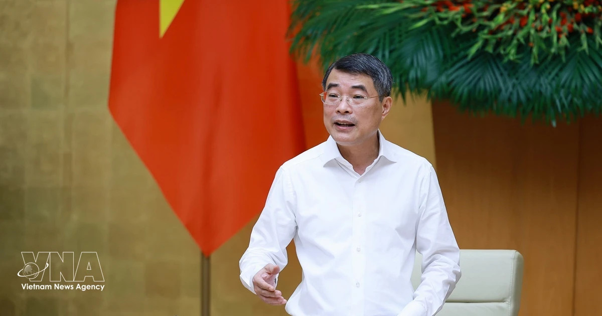 PM sets deadline for follow-up plans to Party Central Committee’s resolutions
