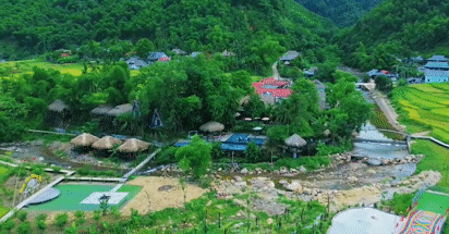 Thai family's homestay helps preserve culture and create jobs