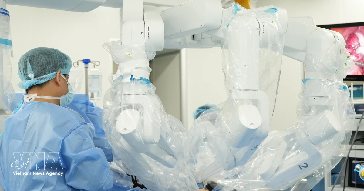 Two-way remote robotic surgery network marks breakthrough in VN's healthcare