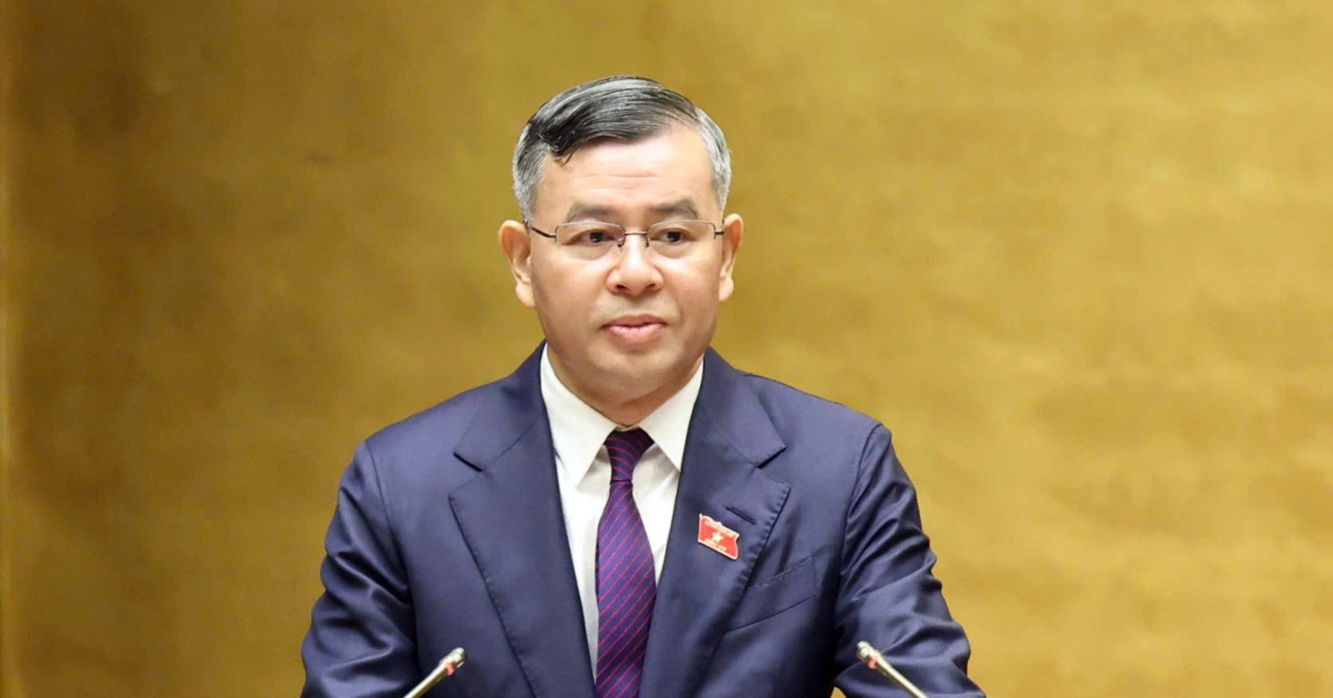 Vietnam moves to outlaw recreational laughing gas trade