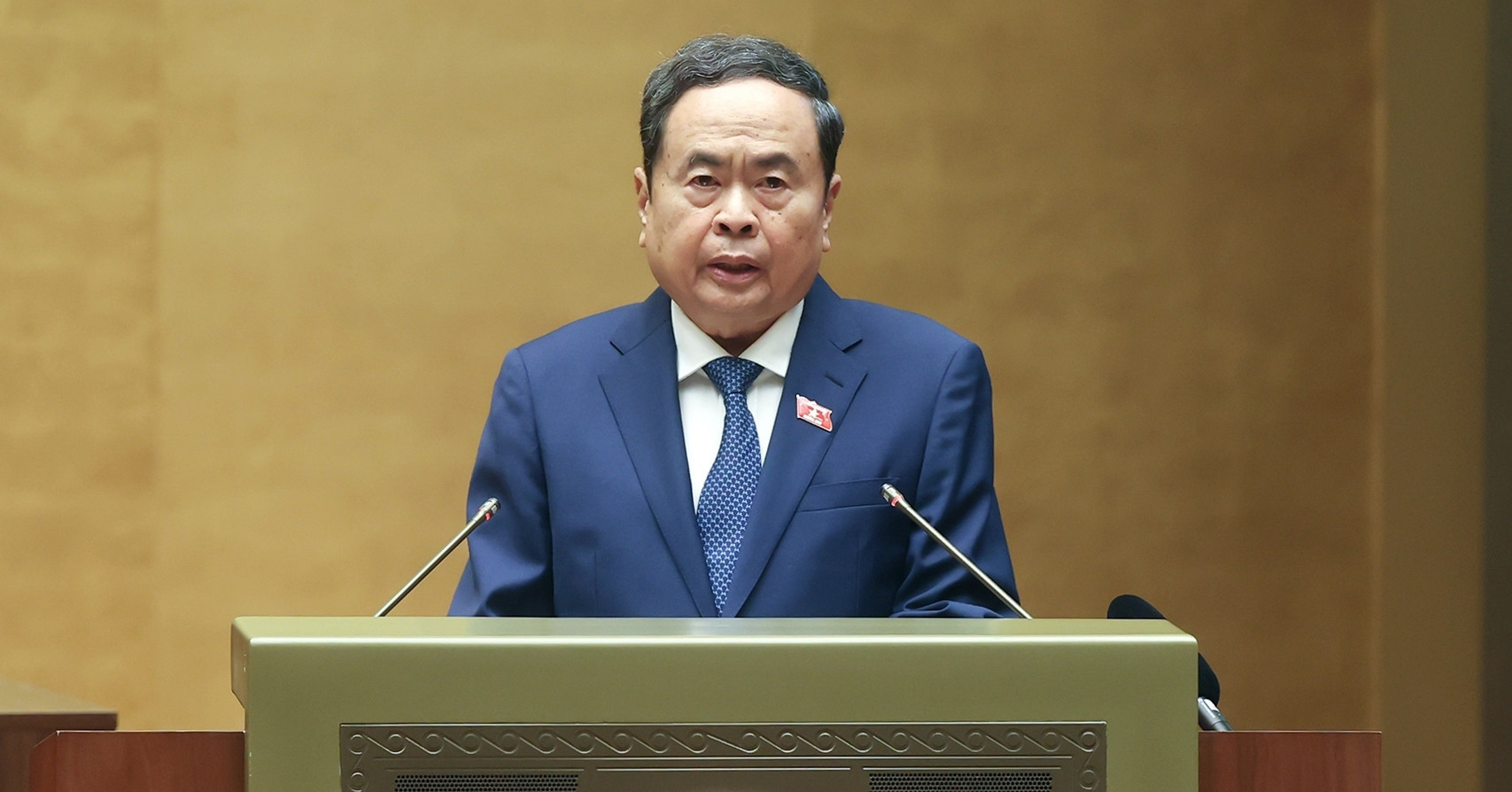 Vietnam's top legislator urges tighter scrutiny of major national projects