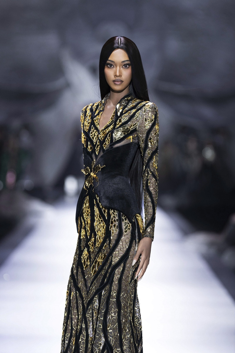 https://static-images.vnncdn.net/vps_images_publish/000001/000003/2026/8/3/fashion-show-4002-1058.jpg