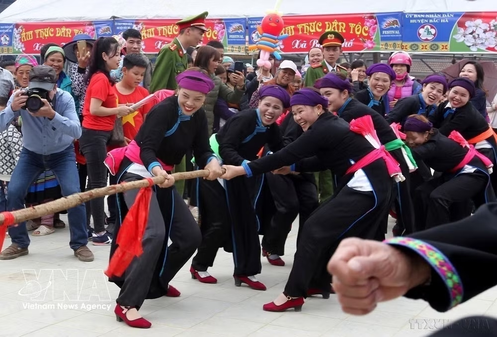 vnanet-tai-hien-nghi-le-keo-co-cua-dan-toc-tay-xa-bao-nhai-bac-ha-lao-cai.jpg