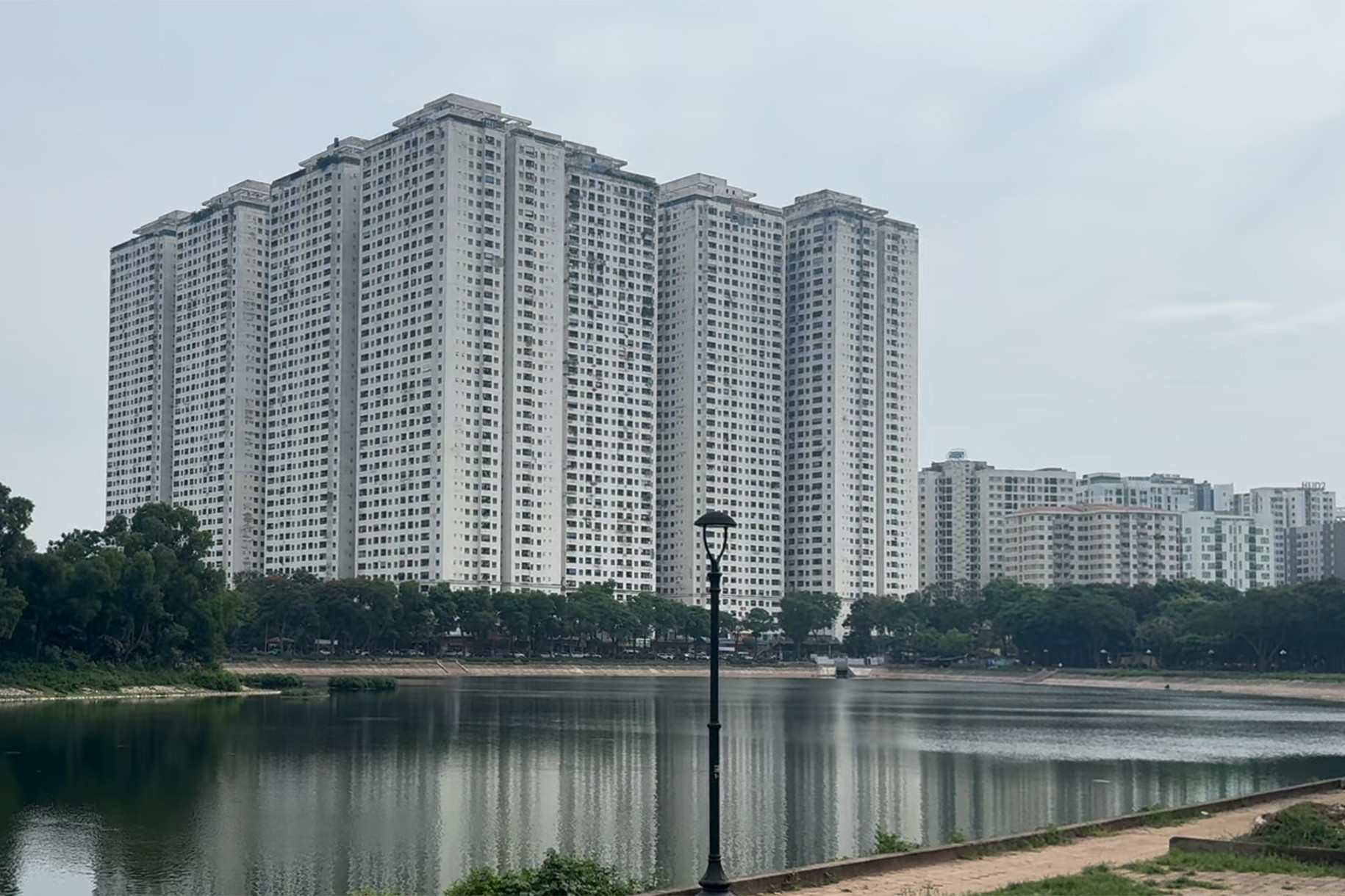 Older affordable flat sales stall as buyers wait for price cuts