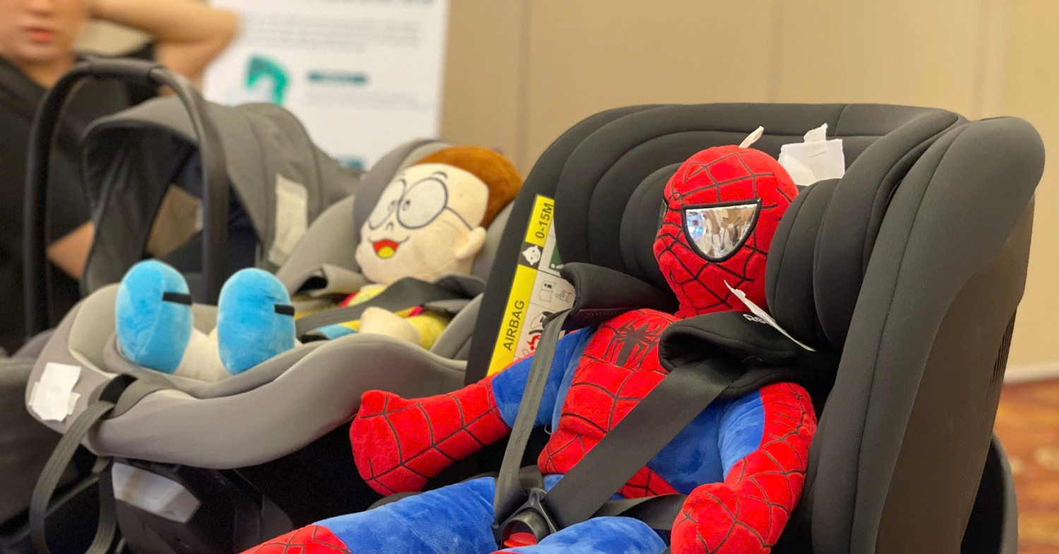 Child car seat use remains low despite Vietnam's new rules
