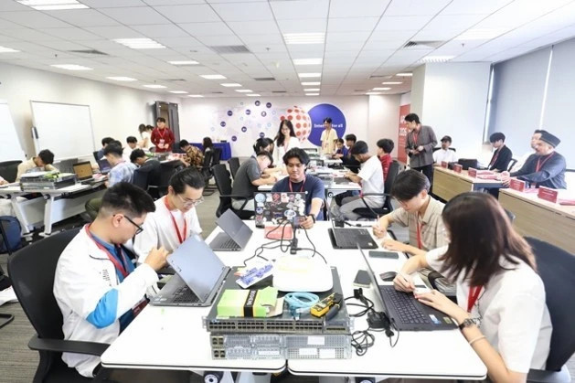 APIE Camp 2026 connects Vietnamese students with global Internet community