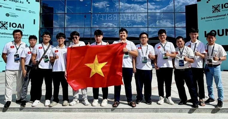 Vietnam wins two gold medals at 2026 International AI Olympiad