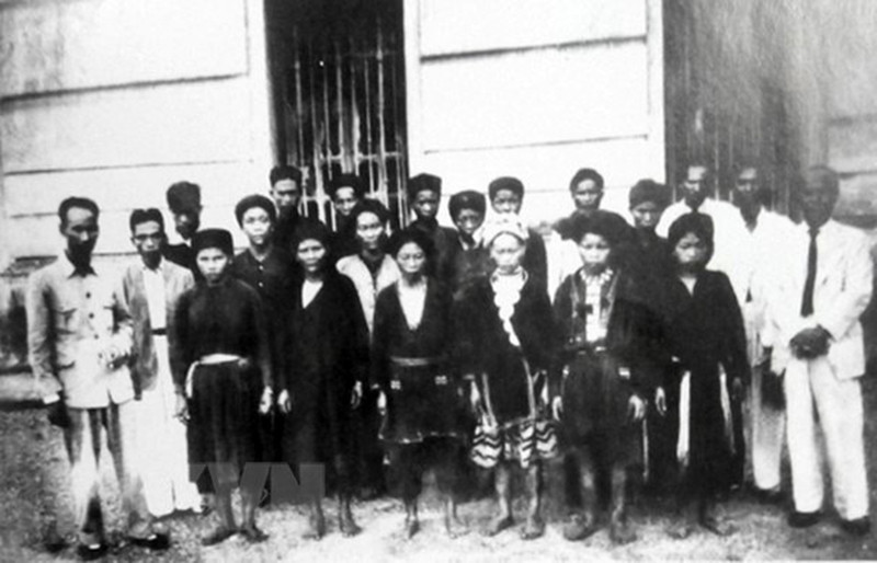 tri thuc dan tọc3.jpg