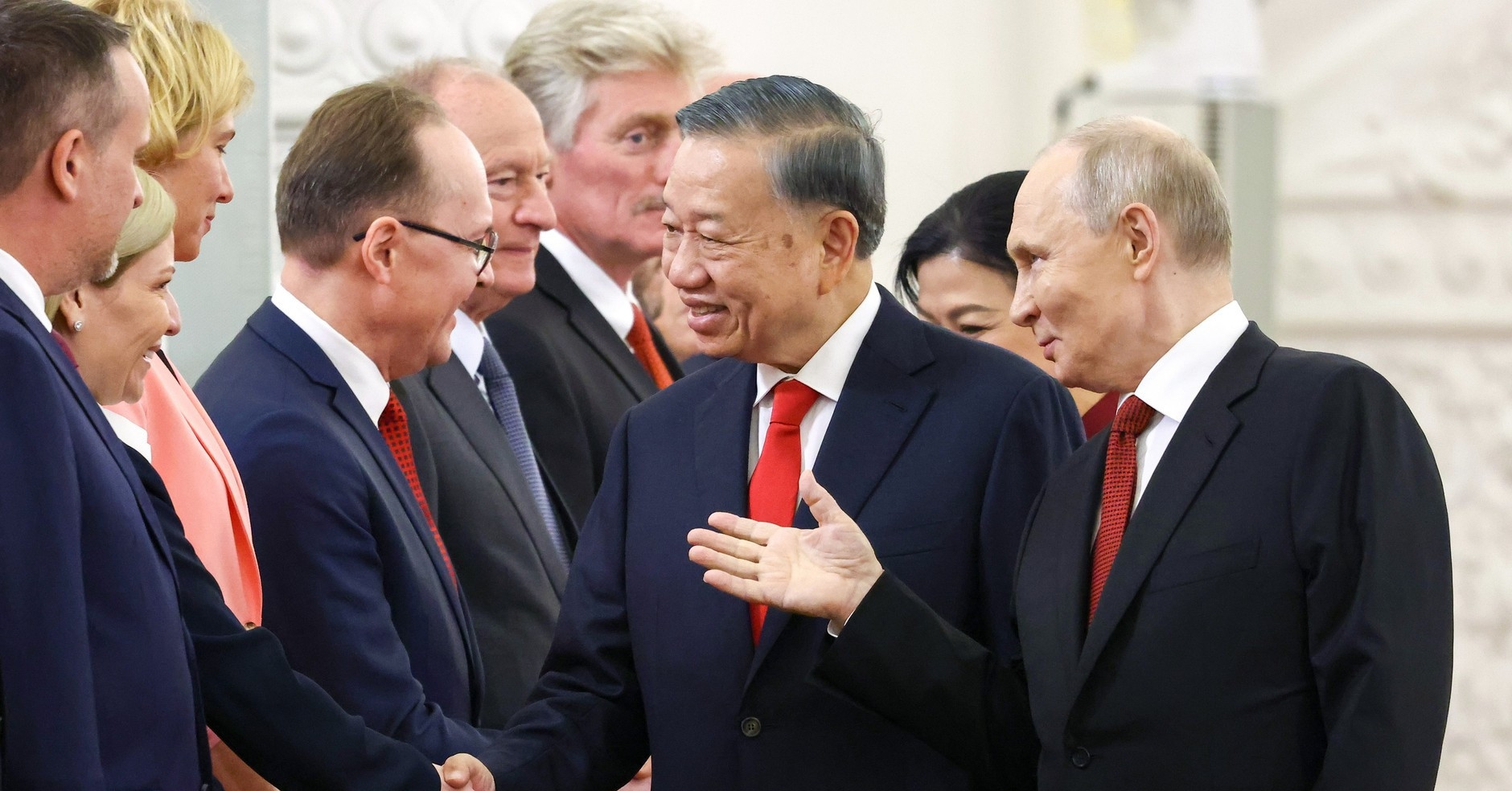 Vietnam eyes new phase of cooperation with Russia and France