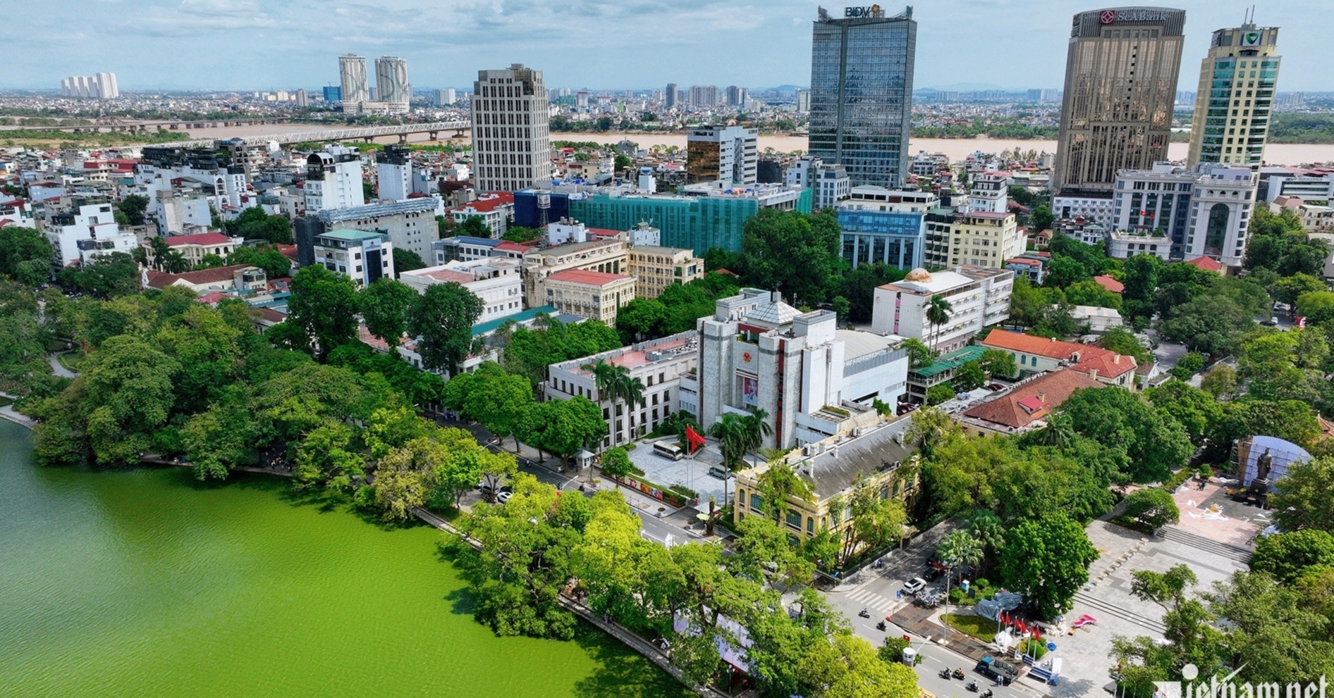 Hanoi’s Hoan Kiem Lake needs open space, not more buildings