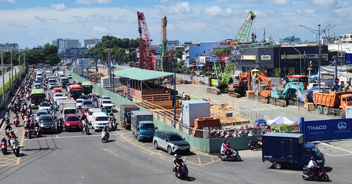 Ho Chi Minh City restricts downtown roads for Metro Line 2