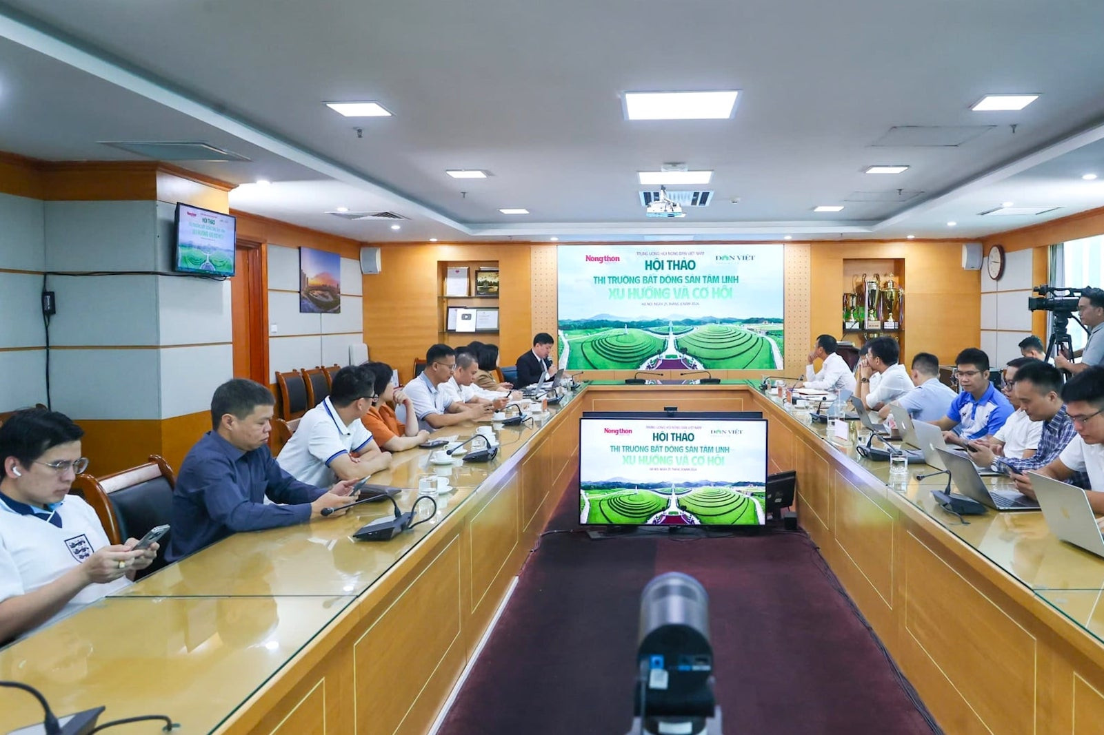 Land administration: Cemetery plots could receive land-use certificates