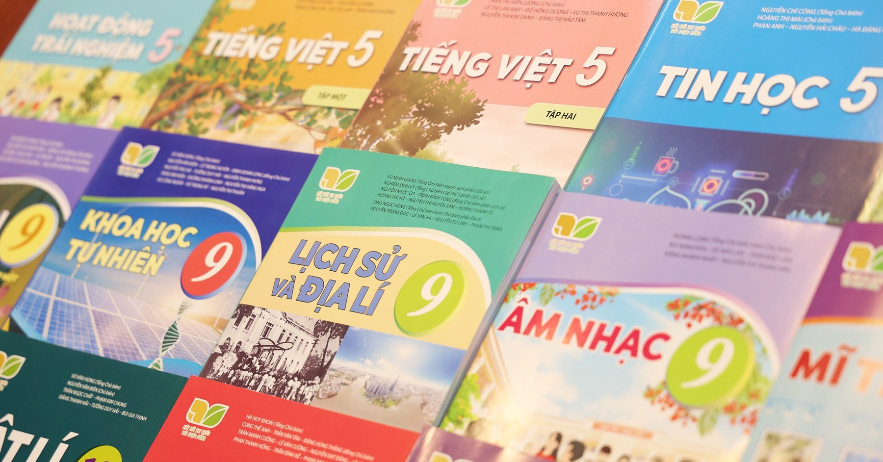 Vietnam education ministry explains 3.9 million textbook shortfall