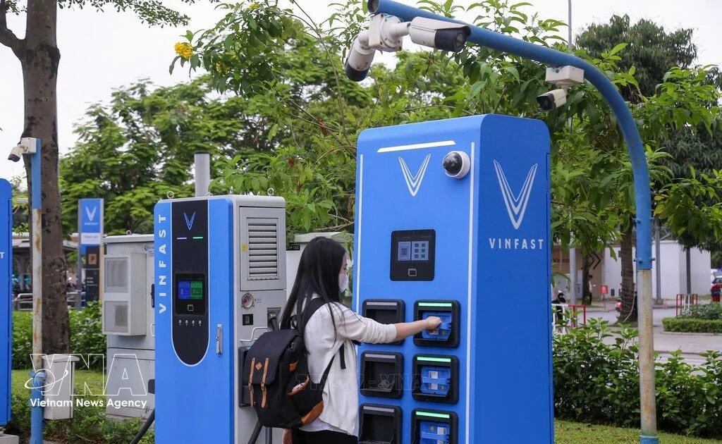 Integrated planning needed for urban e-vehicle charging networks: expert
