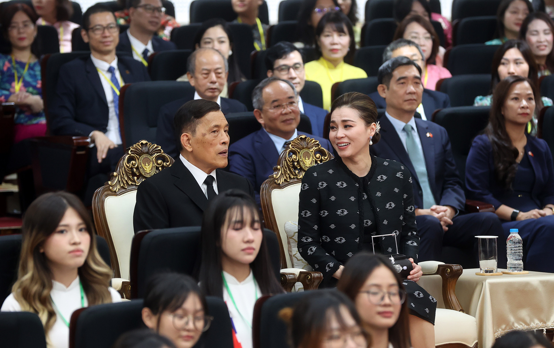 thai king2.jpg
