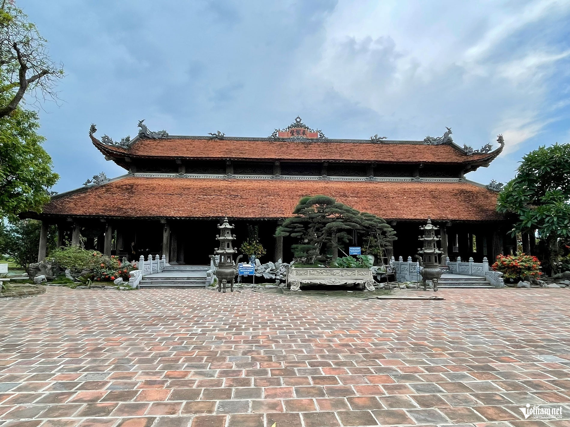 nom pagoda3.jpg