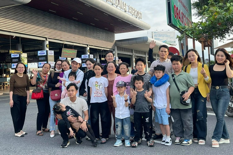 Four generations share big yard, live in harmony in Hanoi