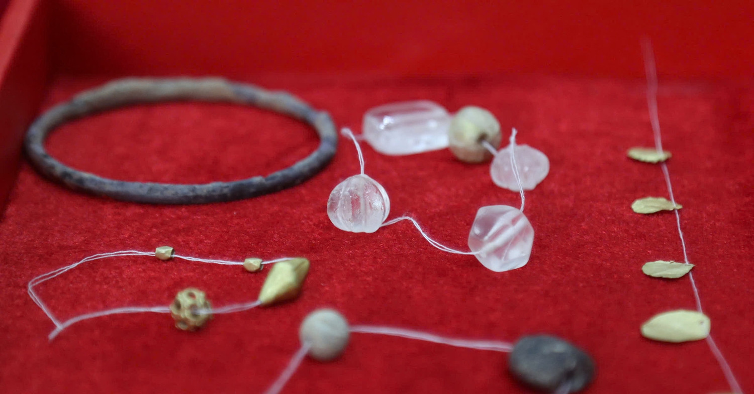 1,500-year-old Vietnamese tomb reveals gold beads and weapons