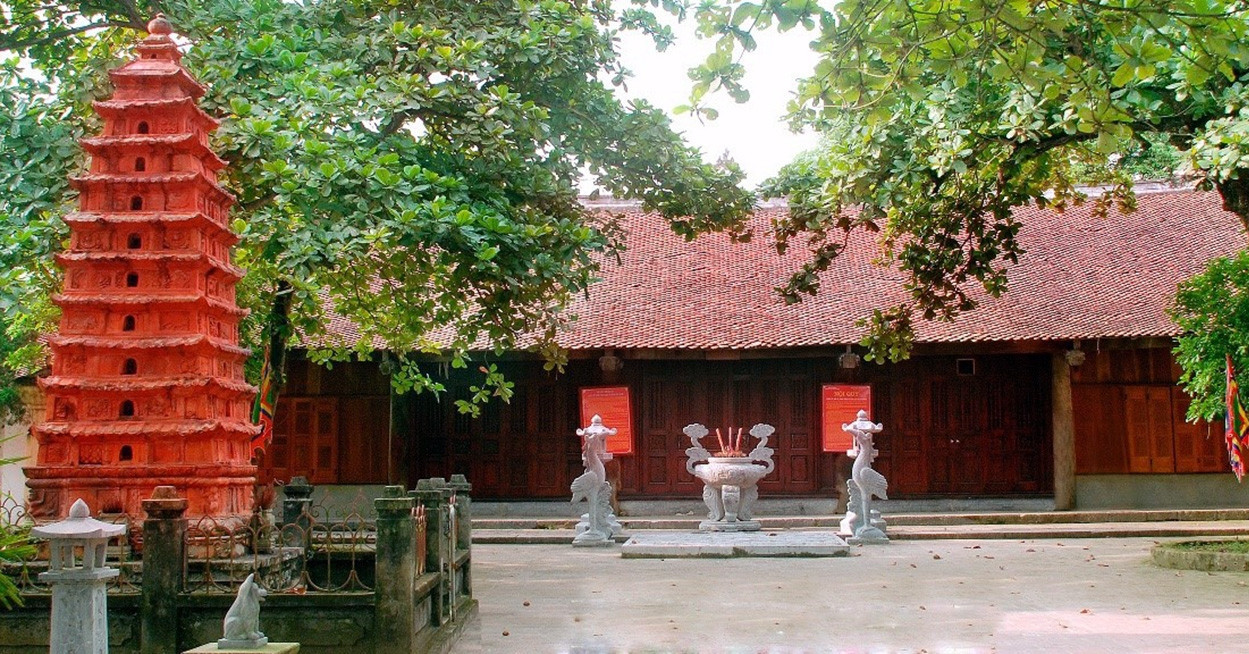 A 350-year-old terracotta tower tells a story of belief in Vietnam