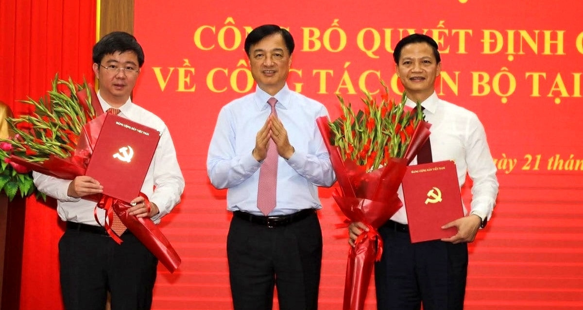 Two senior officials take new leadership roles in Quang Tri