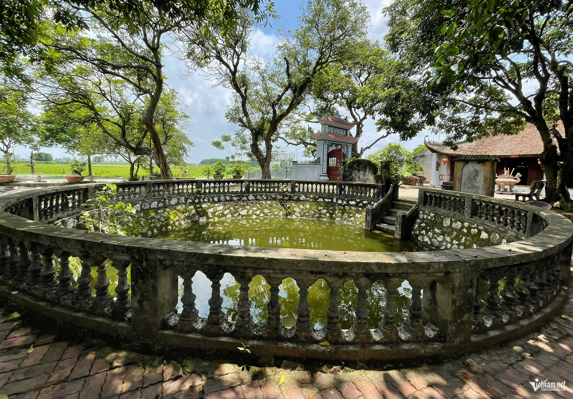 vn pagoda8.jpg