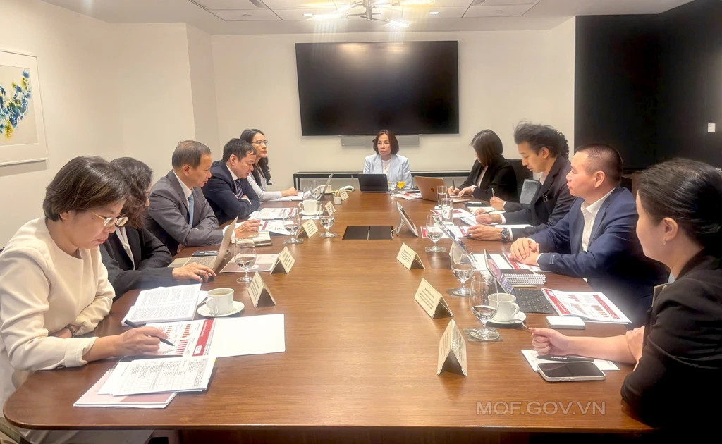 Vietnam pitches investors on reforms in bondless US roadshow