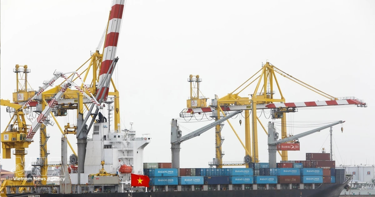 Vietnam’s trade surpasses 825 billion USD